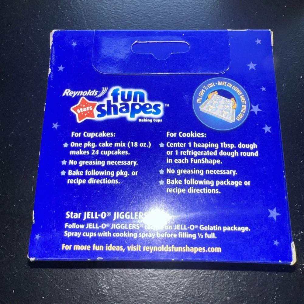 2-Reynolds Stars Fun Shapes 24 Each‎ Aluminum Foil Baking Cups 2006 Discontinued